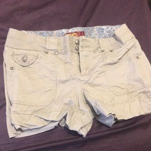 Beige shorts